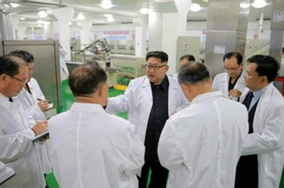 金正恩視察平壤食品工廠，贊國產(chǎn)設備如美男子，強調(diào)農(nóng)產(chǎn)品自給自足